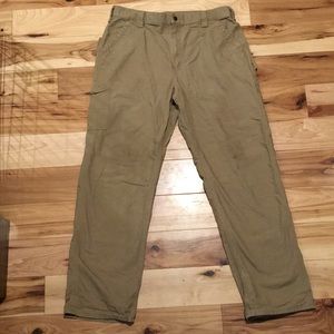 Men’s lightweight Carhartt’s